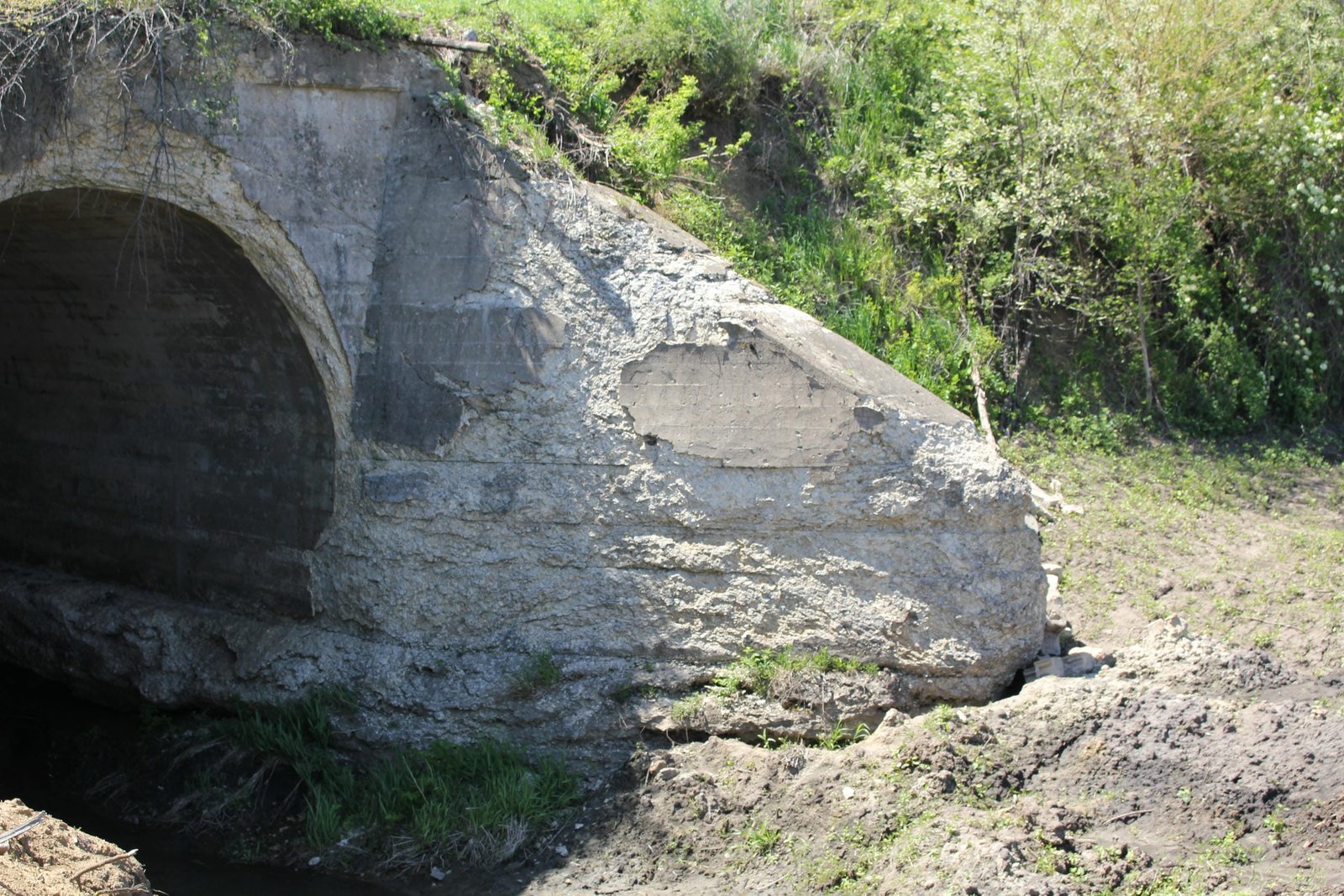 Northeast wing wall